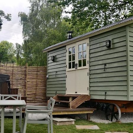 Romantic Shepherds Hut With Stunning Sunsets Hollingbourne Zewnętrze zdjęcie